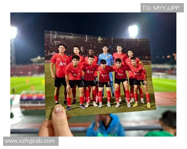 广州足球队逆袭之旅揭秘：从低谷到巅峰的精彩历程与奋斗故事